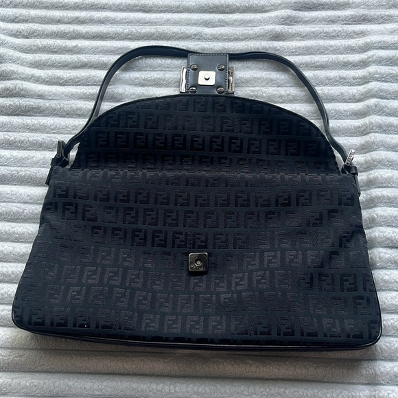 Vintage Fendi Purse - Picture 6 of 14